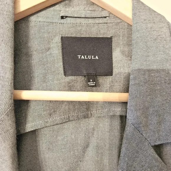 Aritzia Talula Women's Kent lightweight Classy Casual Blazer Light Grey Size 2. - Picture 11 of 12